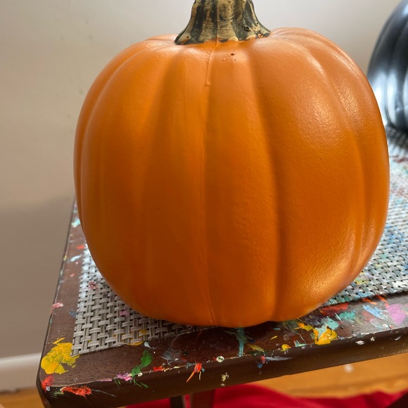 🎃FALL DECOR Hand painted plastic orange pumpkin - Picture 5 of 5